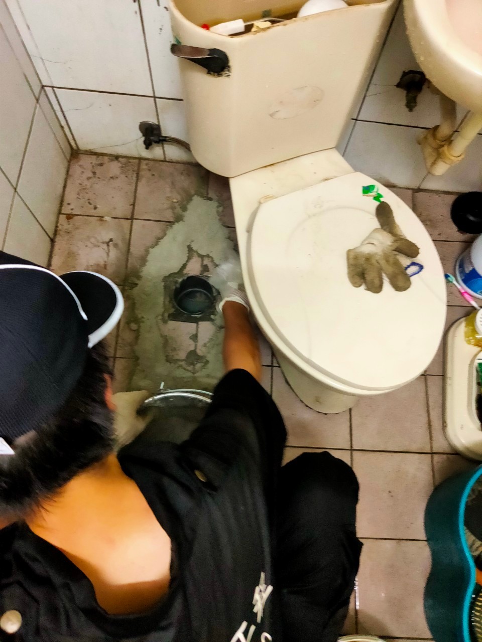 拆除馬桶通糞管